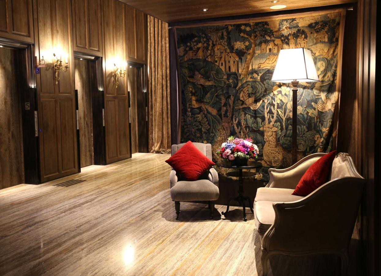 Palais De Chine Hotel Taipei Exteriör bild The lobby of the hotel