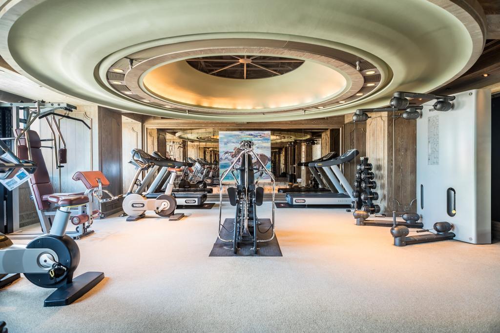 Palais De Chine Hotel Taipei Exteriör bild The gym at the hotel