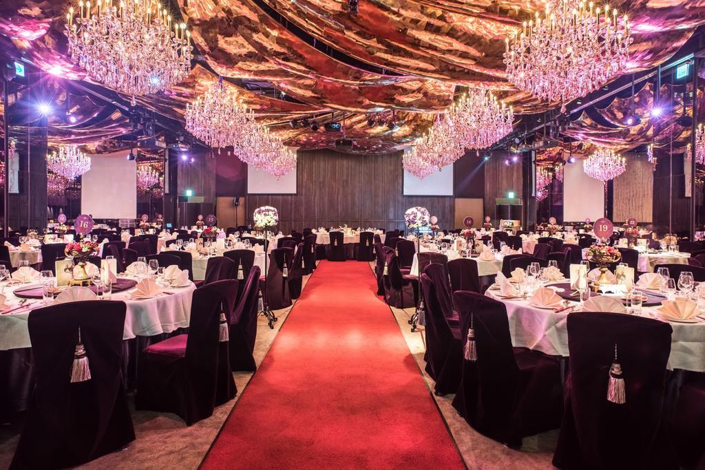Palais De Chine Hotel Taipei Exteriör bild The ballroom of the hotel